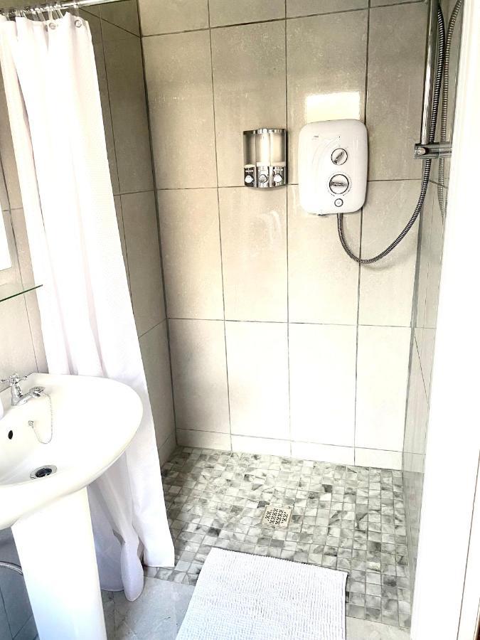 Seven Oaks B&B Балихонъс Екстериор снимка